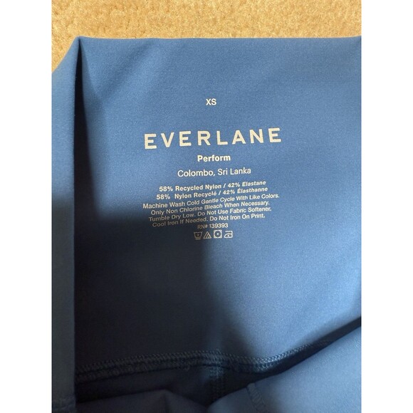 Women’s XS Everlane Perform Short Atlantic Blue 3” Inseam - Picture 4 of 6